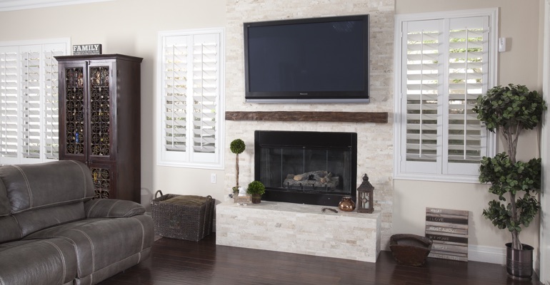 polywood shutters in Kingsport living room